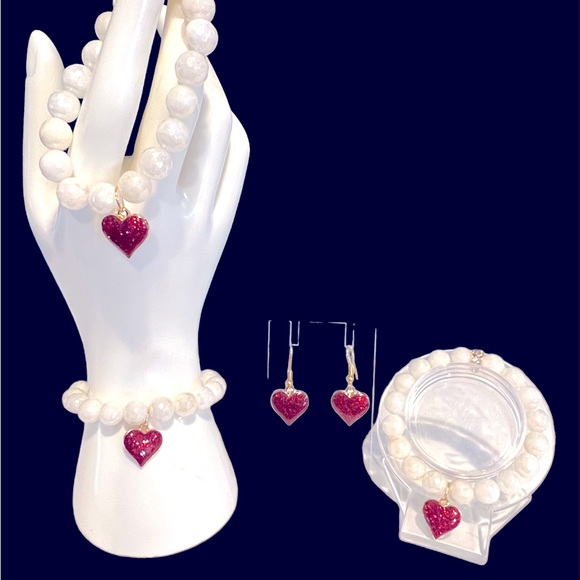 Jewelry - Bracelet & Earrings Heart set